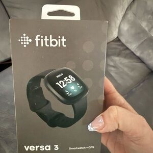 Fitbit Versa 3 Smartwatch - Midnight Black
